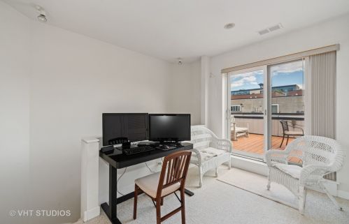 1248 Cottage Pl, Chicago IL 60607-2854 exterior