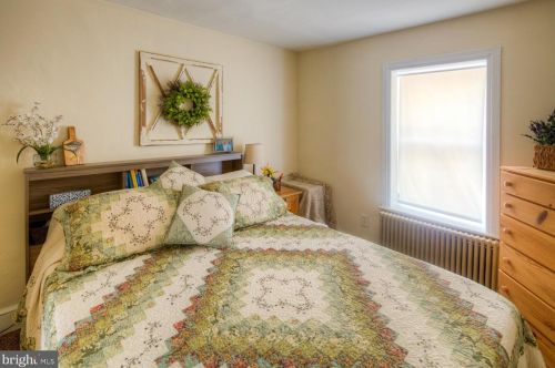 412 Delaware St, New Castle DE 19720-5045 exterior