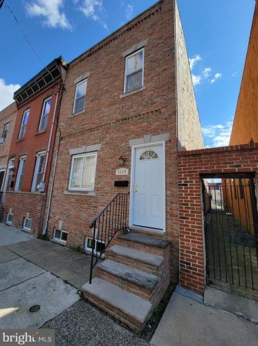 1325 19 St, Philadelphia PA 19146-4614 exterior