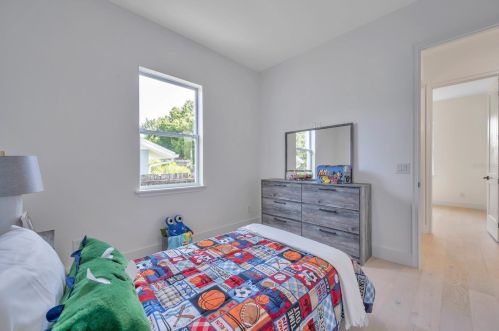 4307 Clark Ave, Tampa FL  33611-1305 exterior