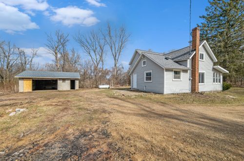 182 40th St, Allegan MI  49010-9144 exterior