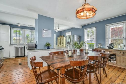 81 Clark St, Milford CT 06460-3202 exterior