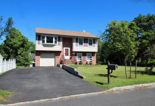 312 Highland Ave, Piscataway, NJ 08854-4903
