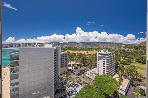 2895 Kalakaua Ave, Honolulu HI  96815-4093 exterior