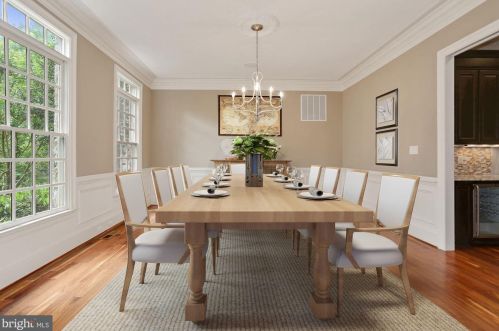 7449 Dulany Dr, Mc Lean VA  22101-2716 exterior