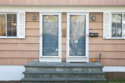 22 Ryan Ave, Norwalk, CT 06854-4630