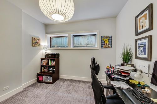 3831 Ravenswood Ave, Chicago IL 60613-2419 exterior