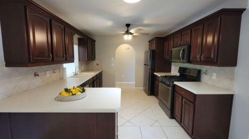 2442 Grand Dr, Fort Pierce FL  34952-6532 exterior