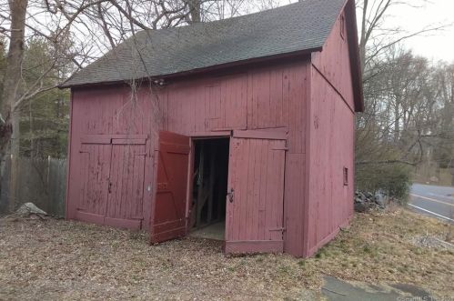 29 North Ave, Westport, CT 06880-2716