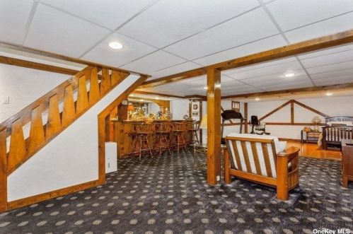 14 Lydia St, Valley Stream NY 11580-2714 exterior