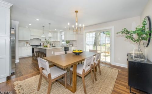 18 Kensington Ter, Maplewood NJ  07040-1323 exterior