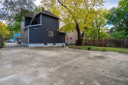 413 Grover St, Joliet IL 60433-2211 exterior