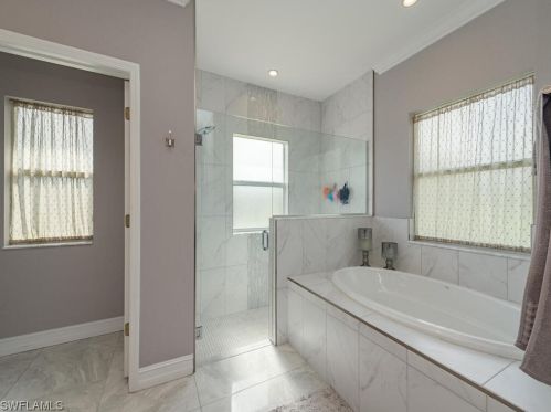 617 12 St, Naples FL 34120-6418 exterior