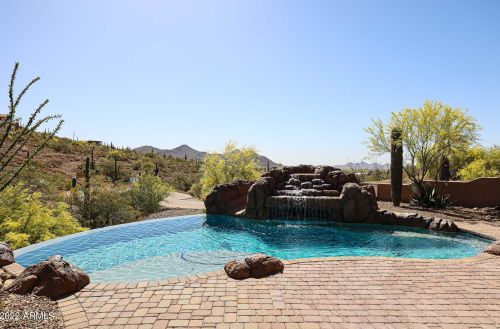 37025 33rd Ave, Phoenix AZ  85086-8740 exterior