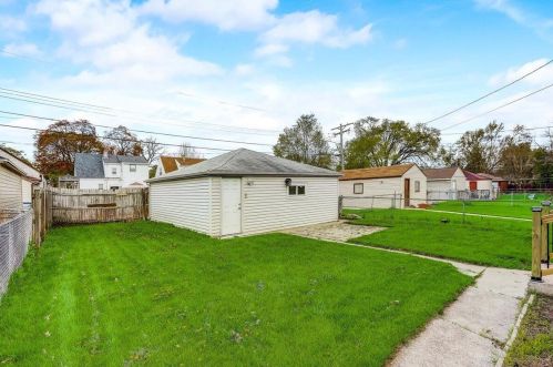 4451 53, Milwaukee WI 53218-5711 exterior