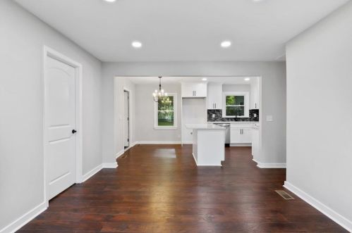 2846 Meadowview Dr, Atlanta GA  30316-4358 exterior