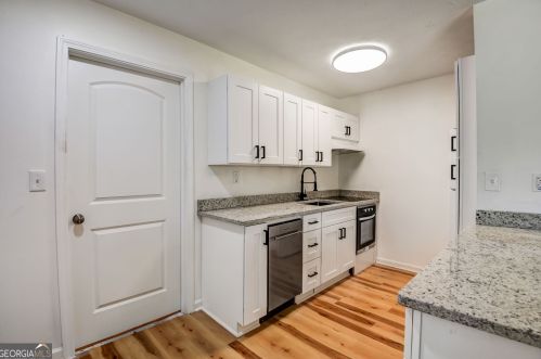 1401 Mcclelland Ave, Atlanta GA  30344-1610 exterior