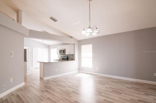 9335 Hidden Water Cir, Riverview FL 33578-3031 exterior