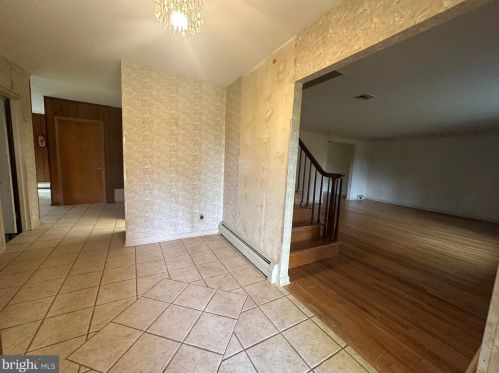 3750 Wheatsheaf Rd, Huntingdon Valley PA  19006-2810 exterior