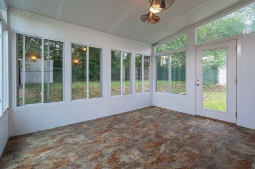 25 Chestnut St, West Springfield MA 01089-2804 exterior