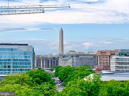 520 N St, Washington DC  20024-4574 exterior