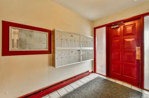 565 Talcottville Rd, Vernon CT 06066-2352 exterior