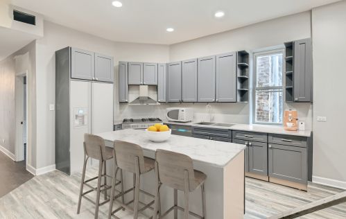 5932 Pr Ave, Chicago IL 60637-1321 exterior