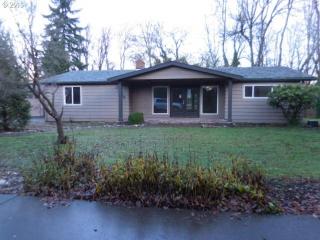3229 Arrowhead, Eugene OR  97404-1582 exterior