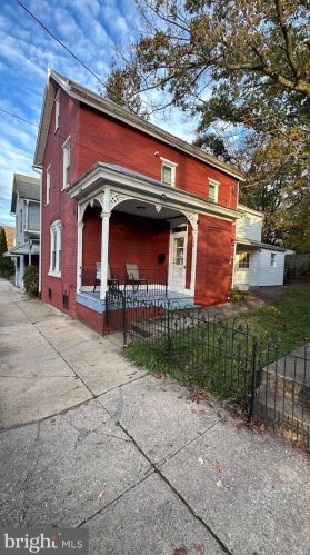 110 York St, Pottstown, PA 19464-5425