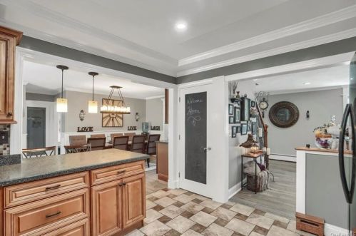 21 Scott Dr, Middletown NY 10941-1127 exterior