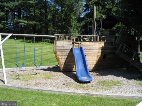 13828 Beacon Hollow Ln, Silver Spring MD 20906-3003 exterior