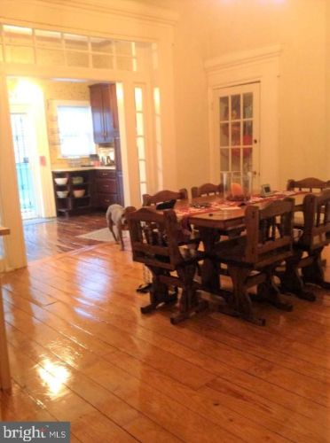 1838 Green St, Philadelphia PA  19130-4142 exterior