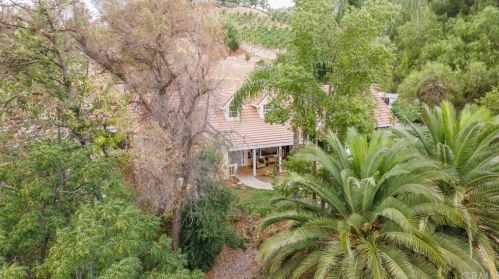 38325 De Portola Rd, Temecula CA 92592-8984 exterior