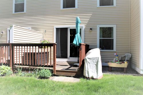 53 Modena Dr, Concord NH 03303-1553 exterior