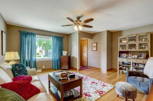 3754 Sunset Dr, Milwaukee, WI 53220-1821