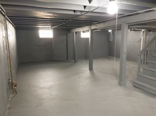 12819 Throop St, Chicago IL 60827-6421 exterior