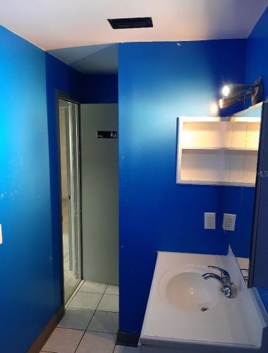 5029 Bordeaux Village Pl, Tampa FL  33617-3045 exterior