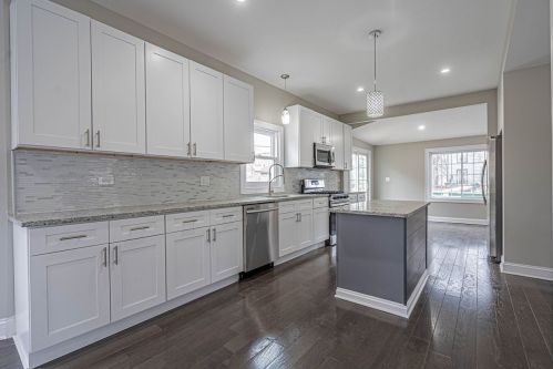 518 6 Ave, Broadview IL 60153-1149 exterior