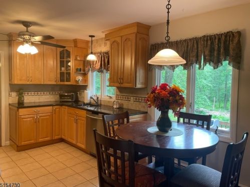 755 Shore Trl, Sparta, NJ 07871-1349