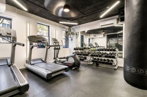 4875 Magnolia Ave, Chicago, IL 60640-4756