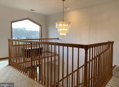 6 Kari Ct, Jackson Twp NJ 08527-1377 exterior