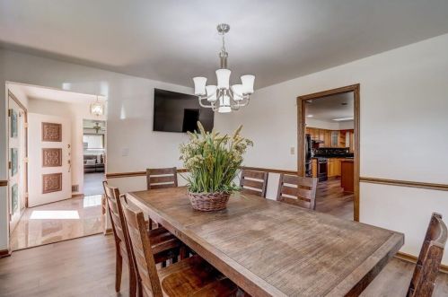 6441 Alberta Ct, Milwaukee WI  53217-4018 exterior