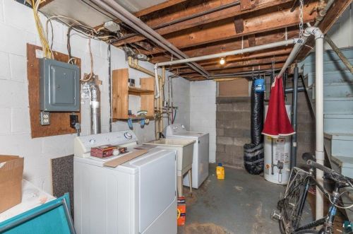 1518 5 St, Duluth MN 55812-1204 exterior