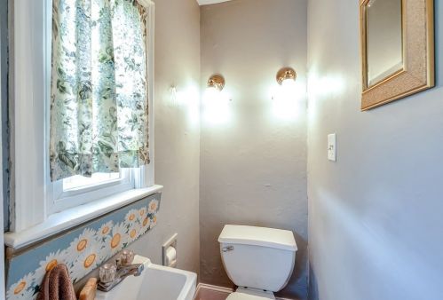 78 Nevins Ave, Springfield MA 01106-3120 exterior