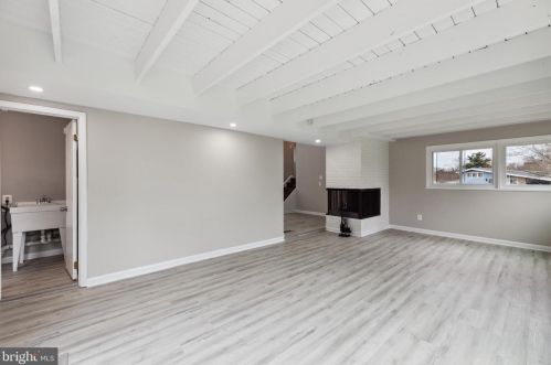 4000 Javins Dr, Alexandria VA  22310-2037 exterior