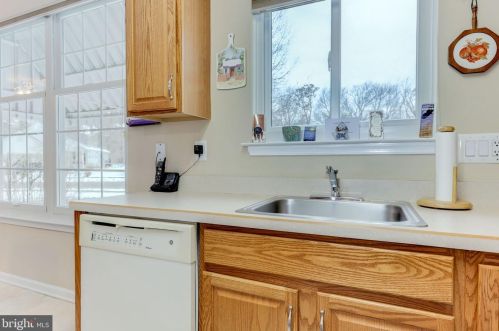 84 Warwick Way, Southampton NJ 08088-1122 exterior