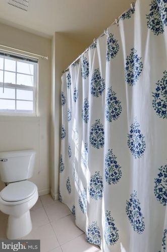 152 Merlin Dr, Hummelstown PA  17036-8841 exterior