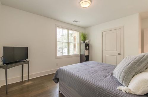 1266 Almont Dr, Atlanta GA  30310-3771 exterior