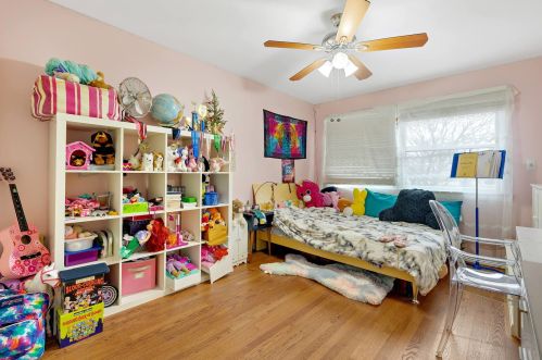 1527 Sunset Rdg Rd, Glenview IL 60025-2209 exterior