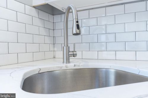 2230 Bonsall St, Philadelphia PA 19103-4303 exterior